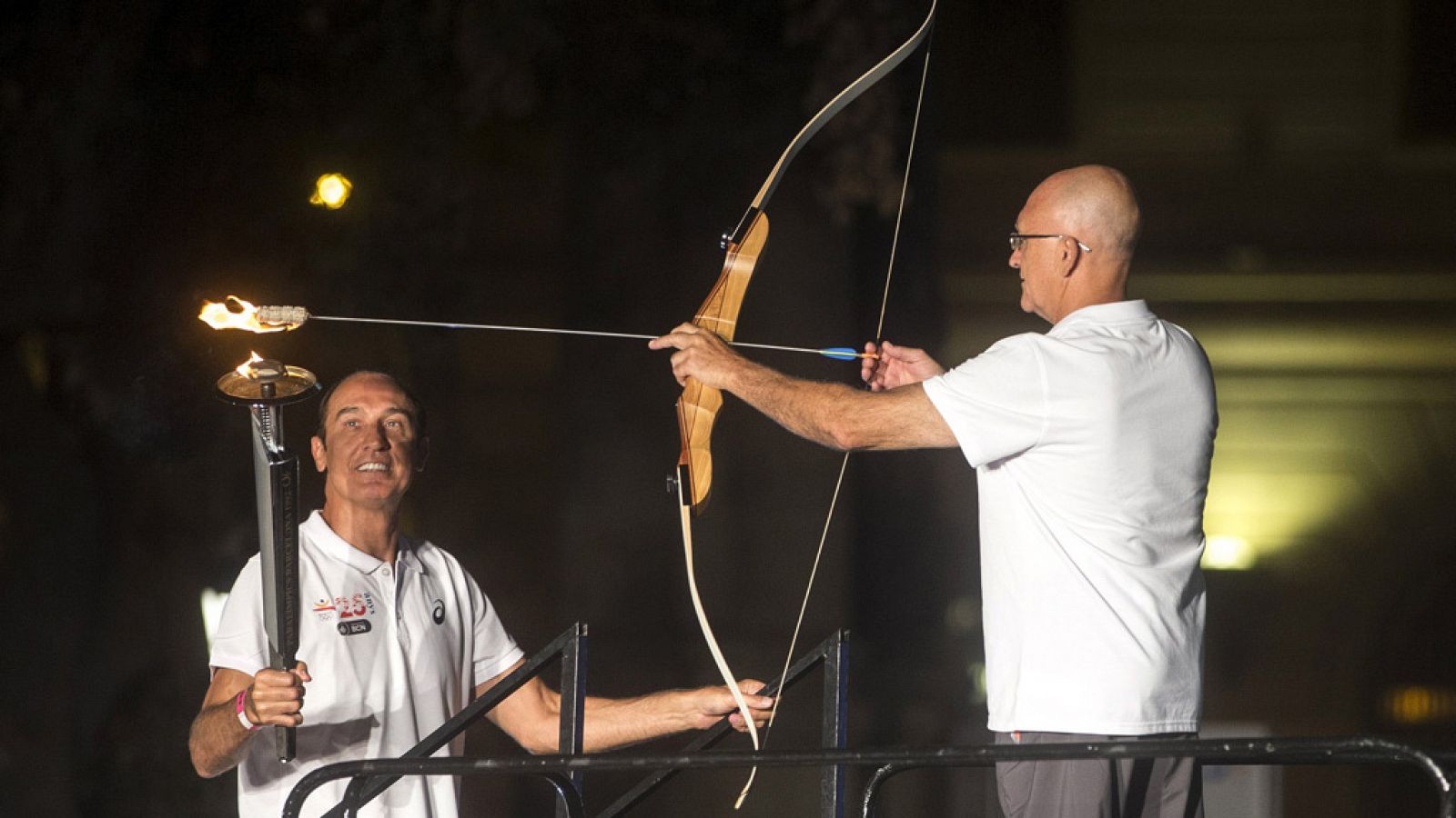 La llama olmpica vuelve a Barcelona 25 aos despus