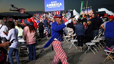 Un ciudadano vestido del t�o Sam en un mitin de Trump en Pensilvania