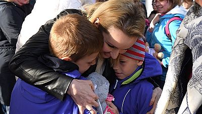 El abrazo de la madre patria