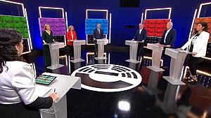 Los candidatos a la Alcalda de Sevilla cierran el debate de RTVE con su minuto de oro