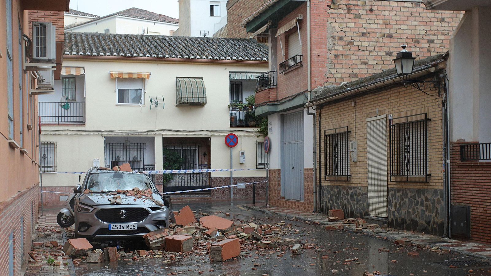 Un terremoto de magnitud 5 sacude Granada sin causar víctimas pero deja numerosos daños materiales