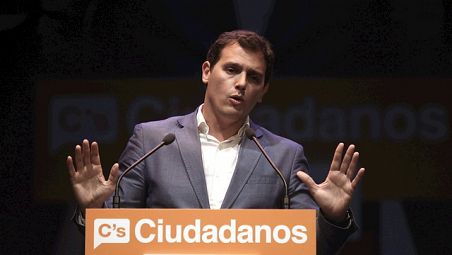 Rivera pide el voto útil por el cambio y aboga por abandonar el "juego de tronos" Rivera pide el voto útil por el cambio y aboga por abandonar el "juego de tronos"