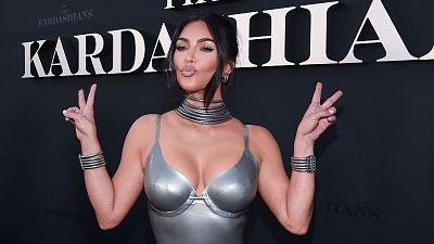 Kim Kardashian, totalmente irreconocible en su nueva portada