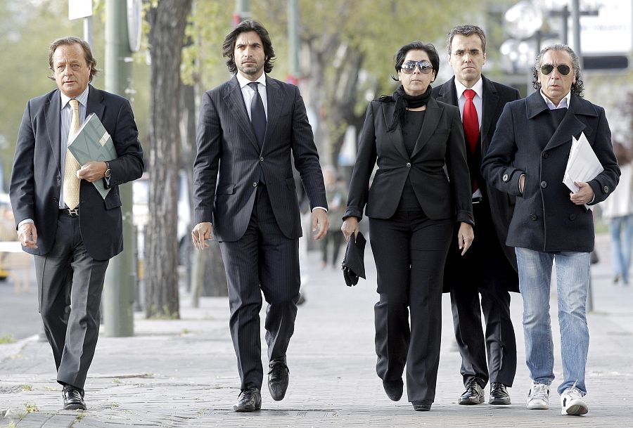 LA VIUDA Y EL YERNO DE MORENTE LLEGAN AL JUZGADO PARA DECIR "LA VERDAD"