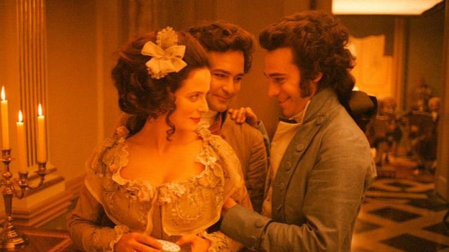 Aitana Sánchez-Gijón como la Duquesa de Alba con Godoy y Goya en una escena de la película *Volavérunt*.  ¿Quién la mató?