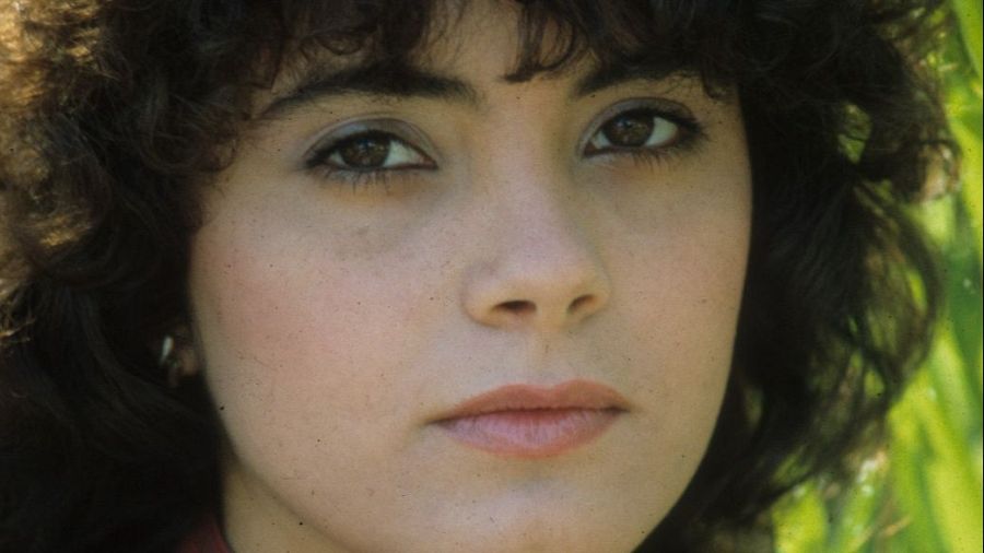 Sonia Martínez, de "Somos Documentales", en primer plano.  Cabello oscuro y rizado, ojos marrones.