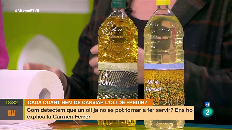La recomanació per fregir és fer servir oli d'oliva verge extra i no deixar que fumegi.