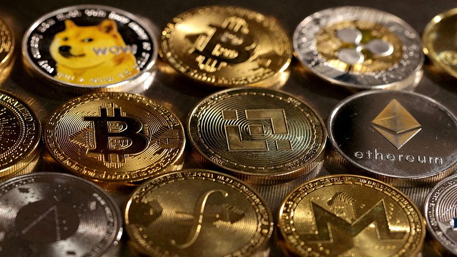 Representación del bitcoin y otras criptomonedas
