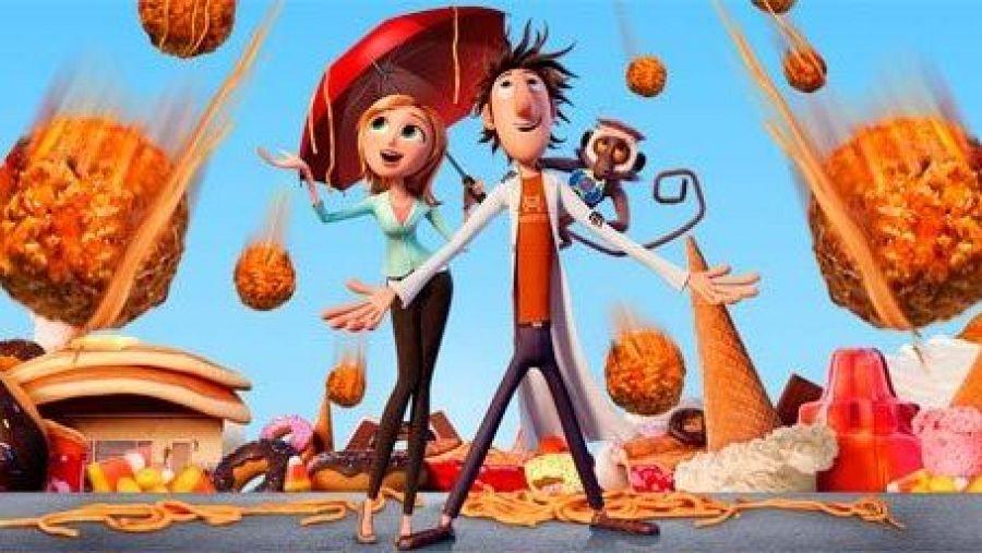 Escena de "Lluvia de albóndigas": Flint y Sam, sorprendidos por una lluvia de comida gigante; Flint con bata de científico y su mono, Sam con un paraguas rojo.