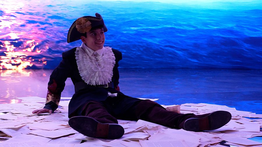 Gonzalo Pinillos graba el videoclip de su canción "Érase una vez (Once upon a time)"