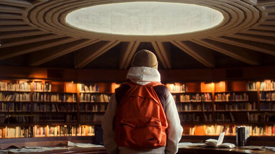 Todo empieza con la infancia y la juventud en una biblioteca