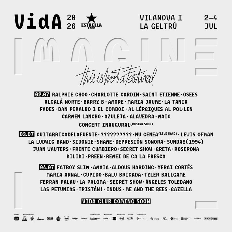 Cartel publicitario del festival "Vida" que se celebrará en Vilanova i la Geltrú del 2 al 4 de julio, con artistas como Amaia Romero y Fatboy Slim, y patrocinado por Estrella Damm.