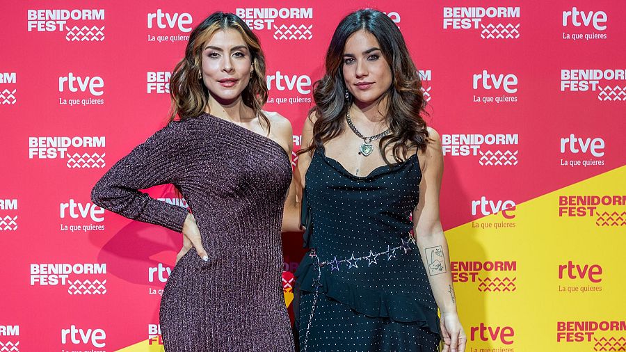 María León ft. Julia Medina