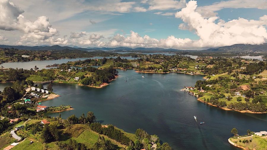 Embalse de Guatapé, Medellín (Colombia)