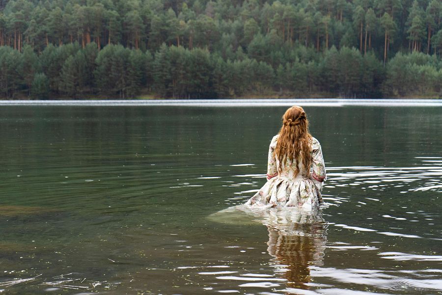 Adriana en el primer capítulo de 'Valle Salvaje'