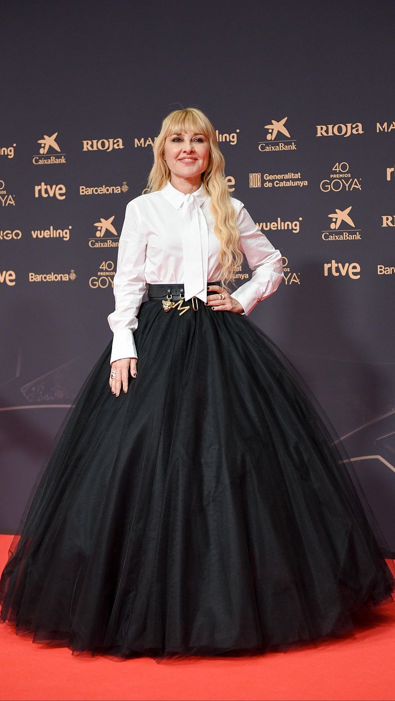 Cayetana Guillén Cuervo posa en la alfombra roja de los Goya 2026.
