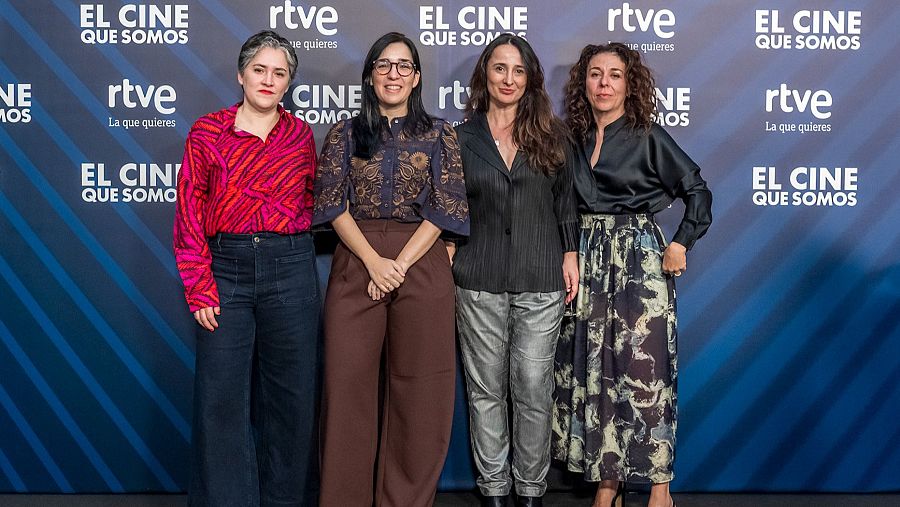 Alauda Ruiz de Azua y su equipo de 'Los Domingos'