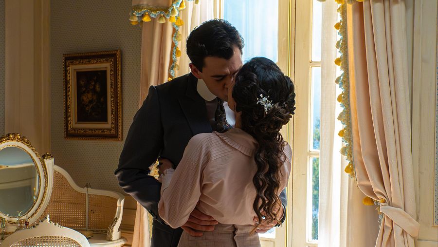 La Promesa: Curro y Ángela retoman sus planes de boda