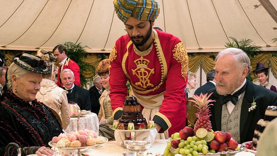 Judi Dench, Ali Fazal y Tim Pigott-Smith en 'La reina Victoria y Abdul'