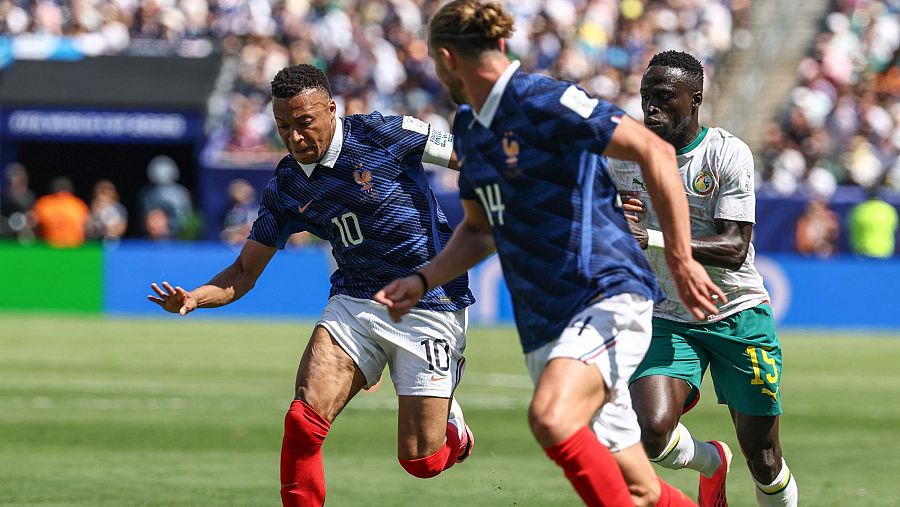 Mbappé lidera a Francia contra Senegal