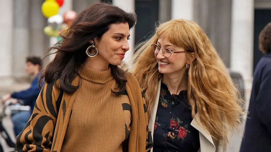 Irene Maiorino y Alba Rohrwacher en 'La amiga estupenda'
