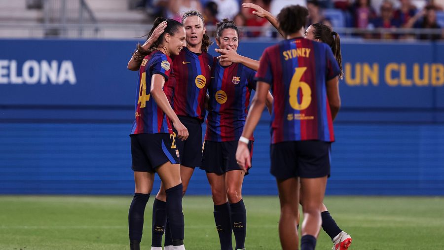 Las jugadoras del Barcelona, en el partido contra Costa Adeje