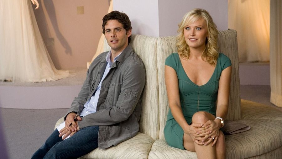 James Marsden y Malin Akerman en '27 vestidos'