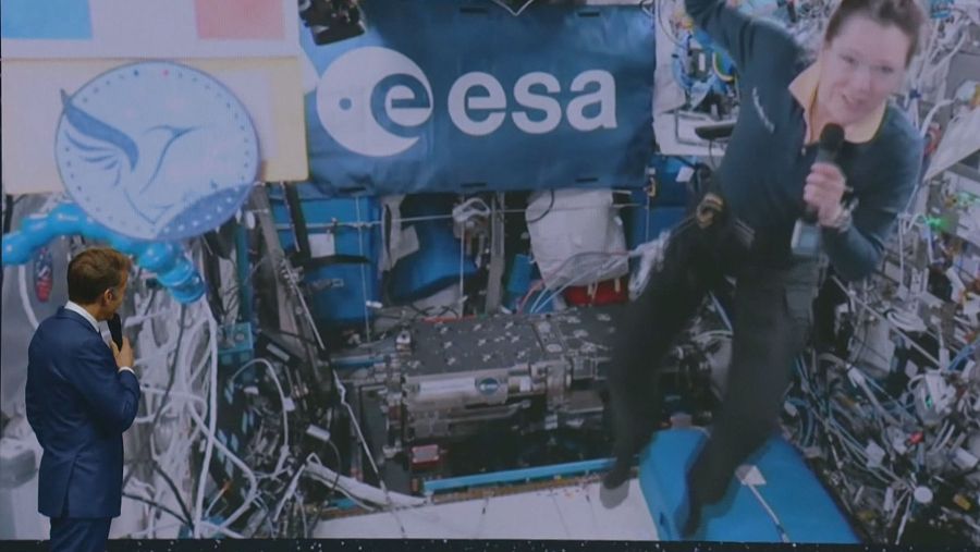 El presidente de Francia en una conexión con la astronauta Sophie Adenot de la Estación Espacial Internacional