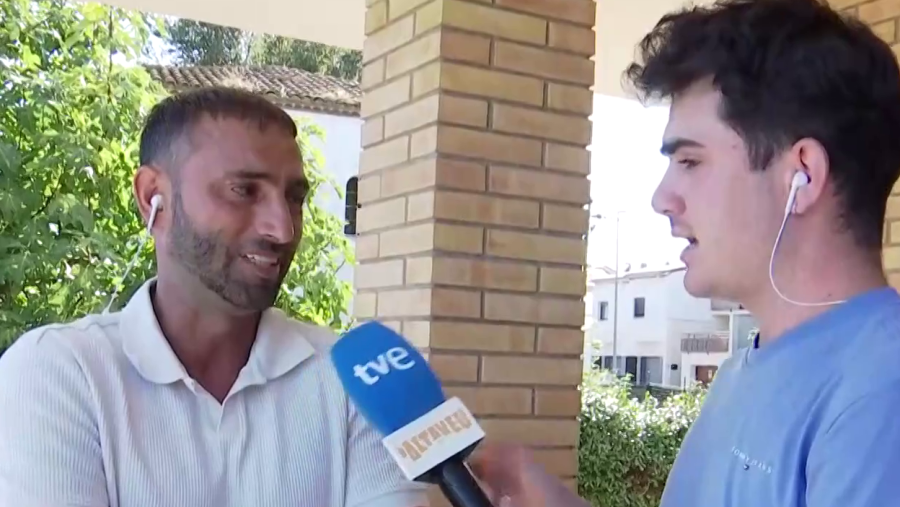 El propietari del gall respon a les preguntes de Sergio López a 'l'Altaveu'.