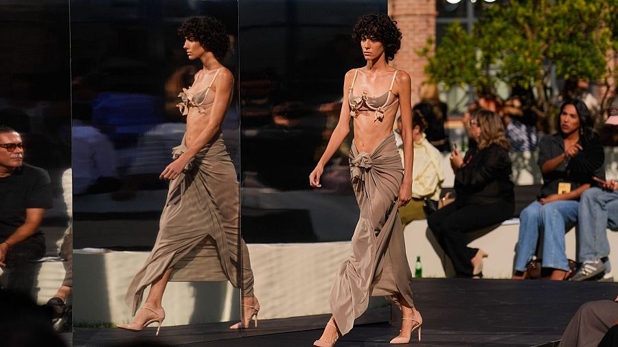 Desfile de Antonio del Canto