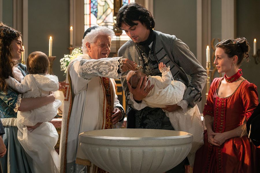 Rafael y Rosalía bautizan a Lucas y María