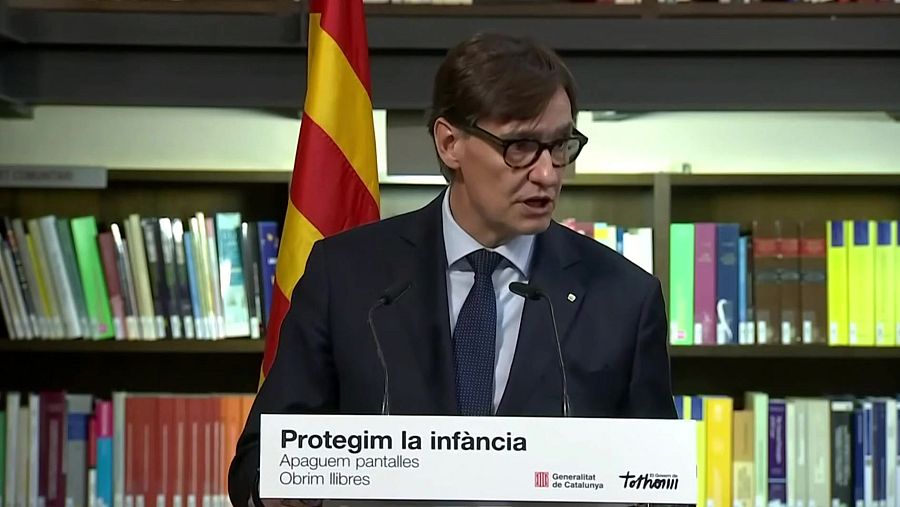 Salvador Illa proposa reduir les pantalles a les aules.