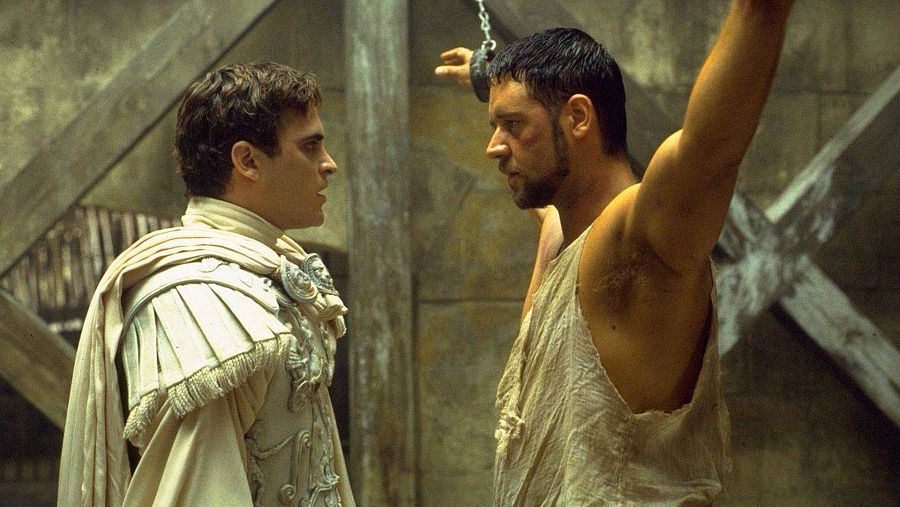 Cómodo y Máximo en 'Gladiator'.
