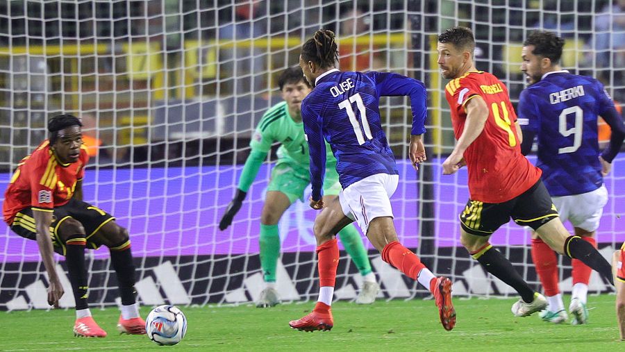 Michael Olise durante el Bélgica Francia de la Nations League