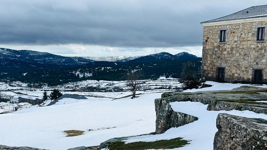 La nieve en el horizonte en Las Navas del Marqués. Foto: RTVE
