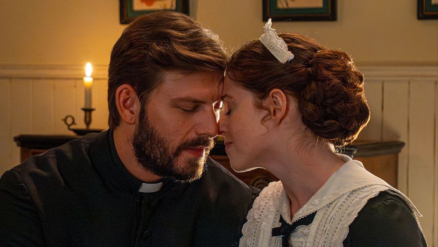 La Promesa: Samuel y María Fernández deciden hacer pública su relación