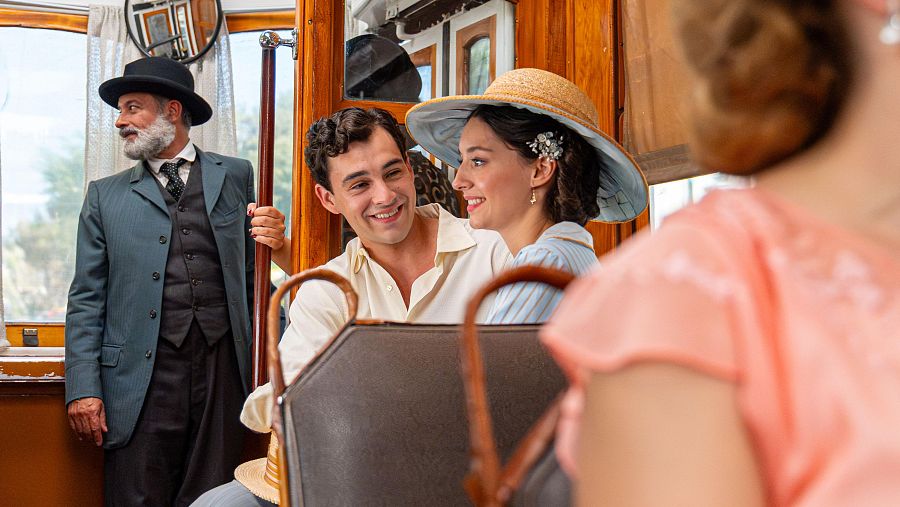 El viaje en tranvía de Curro y Ángela por Lisboa
