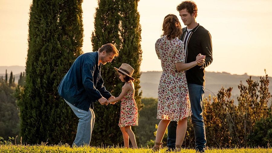 Liam Neeson y Micheál Richardson en 'Una villa en la Toscana'