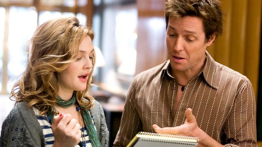 Drew Barrymore y Hugh Grant en 'Tú la letra, yo la música'