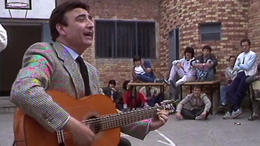 Peret, en la seva etapa evangelista, anava a les presons a predicar la paraula de Déu a través de la música.