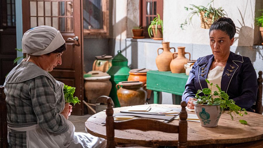 Tomasa mete cizaña entre las cocineras de La Promesa