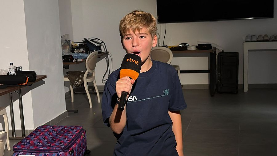 Lucas Paulano ensaya su actuación en el hotel de Malta