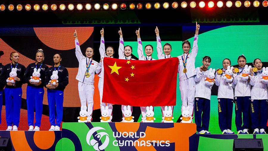 China, oro por equipos femenino en el Mundial de gimnasia artística.