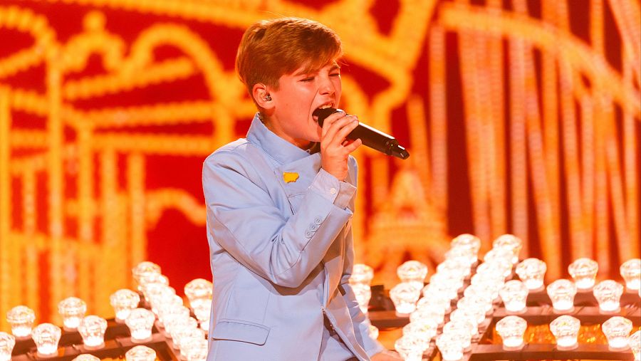 Lucas Paulano en la final de Eurovisión Junior 2026