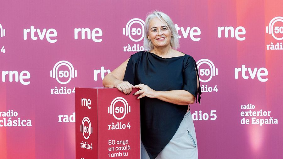 Mariola Dinarès condueix 'La Tàctica' a Ràdio 4
