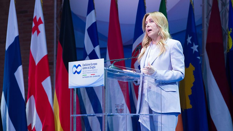 La primera ministra italiana, Giorgia Meloni, interviene durante un encuentro internacional de alto nivel de ciudades europeas