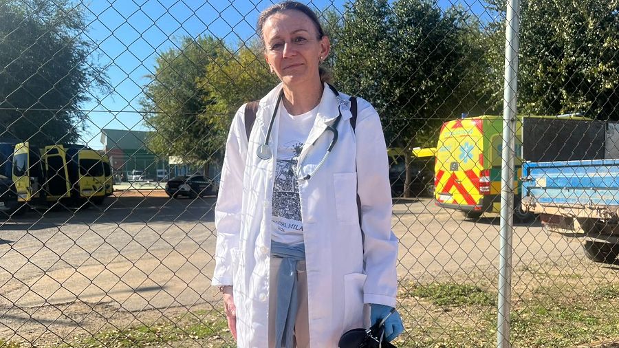 Conchita, la médica de familia que se ha desplazado a Urda para atender a heridos.