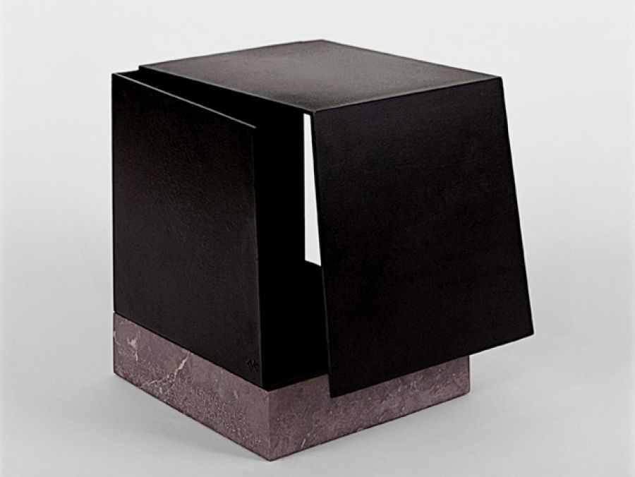 Jorge Oteiza, "Caja metafísica por conjunción de dos triedros. Homenaje a Leonardo" (1958)