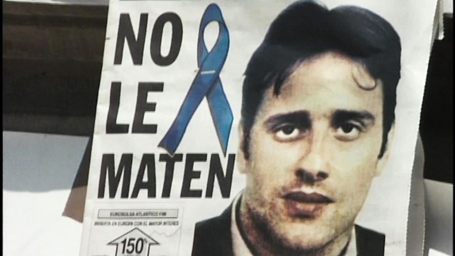 Cartel en memoria de Miguel Ángel Blanco, víctima de ETA