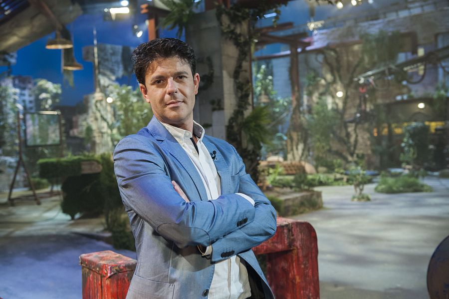 Pablo Herreros es el presentador de "Yo mono". Formado como sociólogo y antropólogo, es experto en primatología.